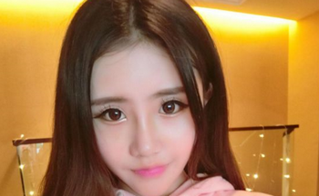 ��ѵ���Ůֱ������