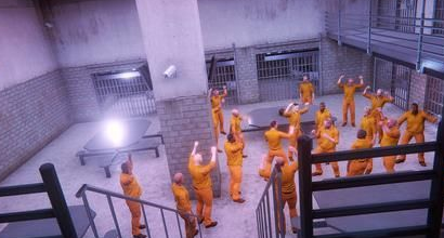 牢房模拟器游戏